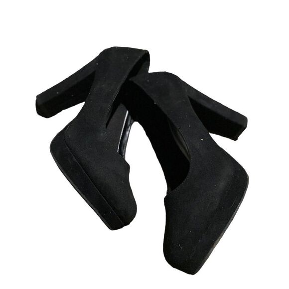 It’s ok black high heeled suede pumps excellent condition Siri on size 8 - Picture 3 of 4